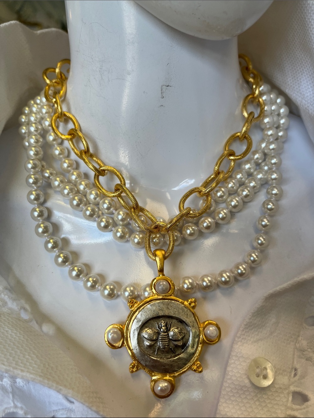 3784b Gold Bee Medallion Layered Pearl Necklace - Women’s Fashion Jewelry